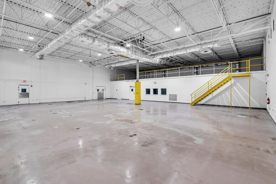 More Photos Of 3541 NW 53rd St, Fort Lauderdale Industrial For Sale