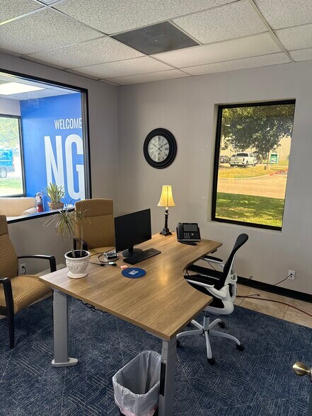 More Photos Of 12810 Century Dr, Stafford Showroom For Lease