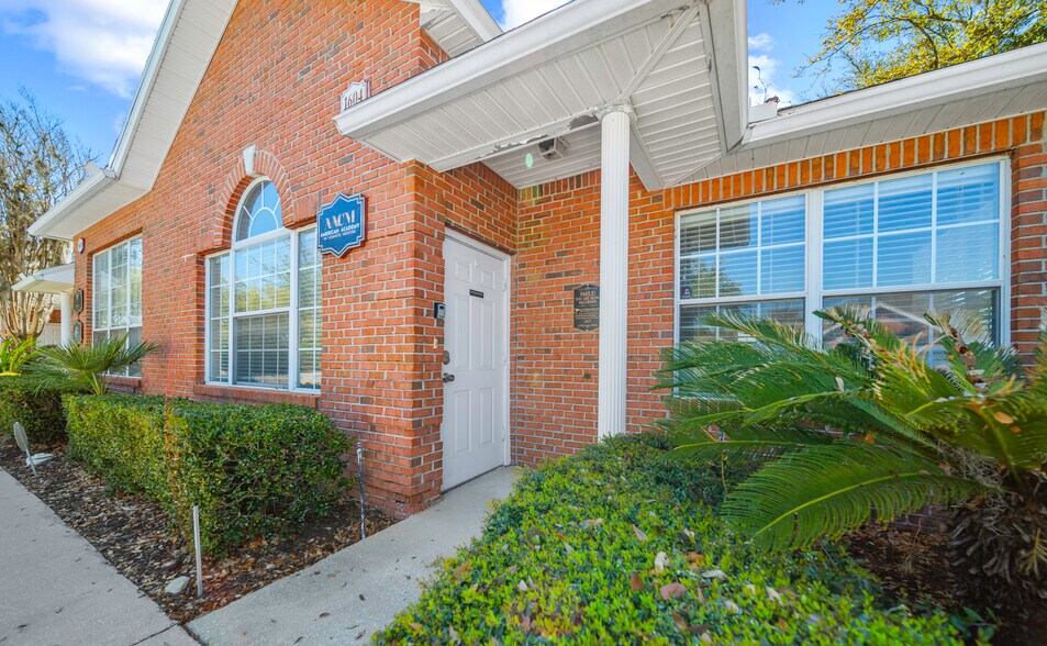 More Photos Of 6817 Southpoint Pky, Jacksonville Loft Creative Space For Lease