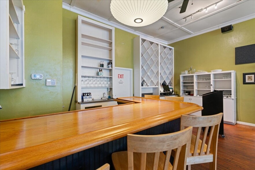 More Photos Of 14 SW 1st Ave, Gainesville Storefront For Lease