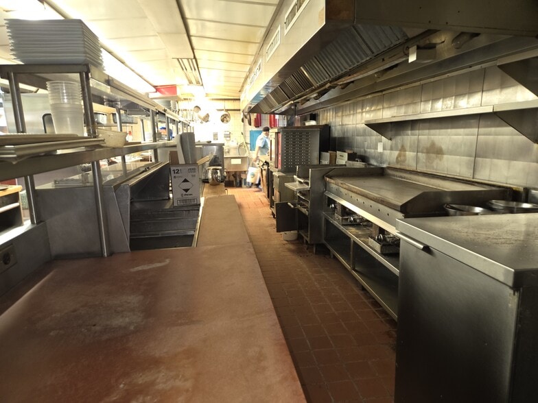 More Photos Of 5500 US Hwy 9w, Newburgh Restaurant For Sale