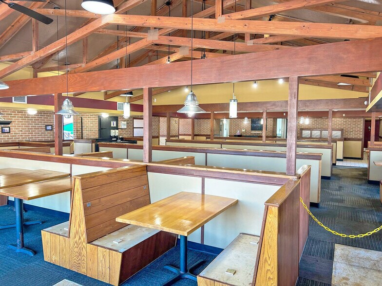 More Photos Of 5740 W Irlo Bronson Memorial Hwy, Kissimmee Storefront For Lease