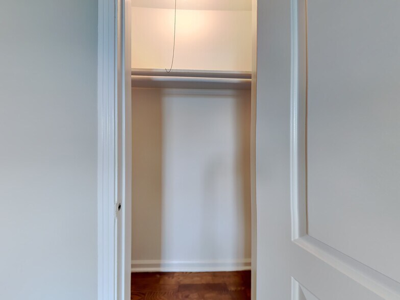 More Photos Of 5700 Leslie Ave, Nashville Apartments For Sale