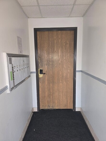 More Photos Of 1870 Saint Johns Blvd, Lincoln Park Apartments For Sale
