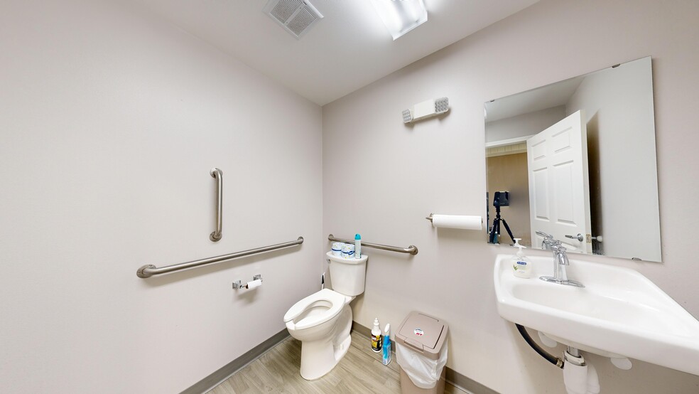 More Photos Of 3088 Gabel Rd, Billings Flex For Sale