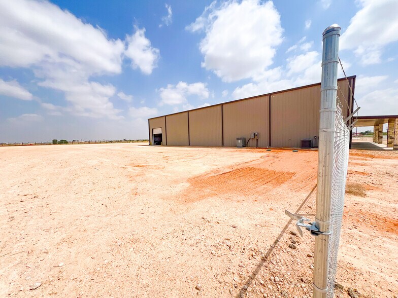 More Photos Of 4713 County Road 128, Midland Warehouse For Lease