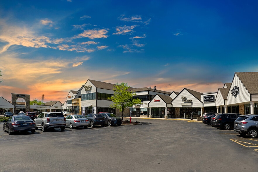 More Photos Of 18900 W Bluemound Rd, Brookfield General Retail For Sale