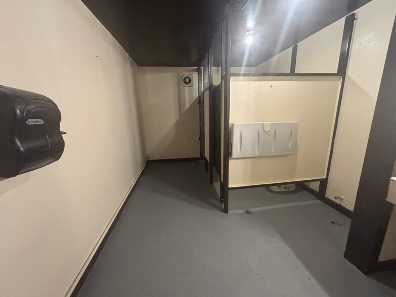 More Photos Of 13525 Wetmore Rd, San Antonio Restaurant For Lease