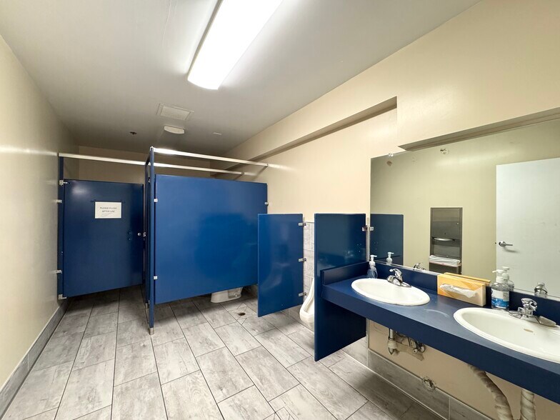 More Photos Of 815-821 Webster St, Oakland Storefront Retail Office For Lease