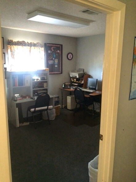 More Photos Of 2807 Evangeline St, Monroe Office For Sale