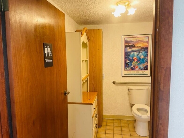 More Photos Of 1033 E 4th St, Ontario Medical For Lease