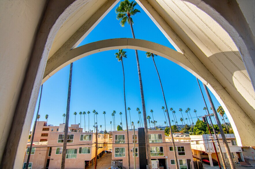 More Photos Of 1732 N Wilton Pl, Los Angeles Apartments For Sale
