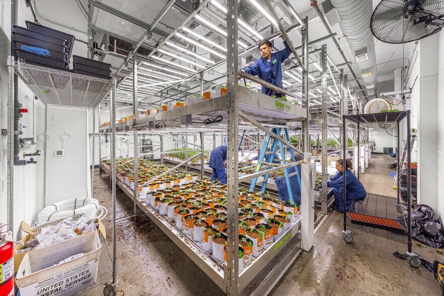 More Photos Of 44211 Yucca Ave, Lancaster Warehouse For Sale