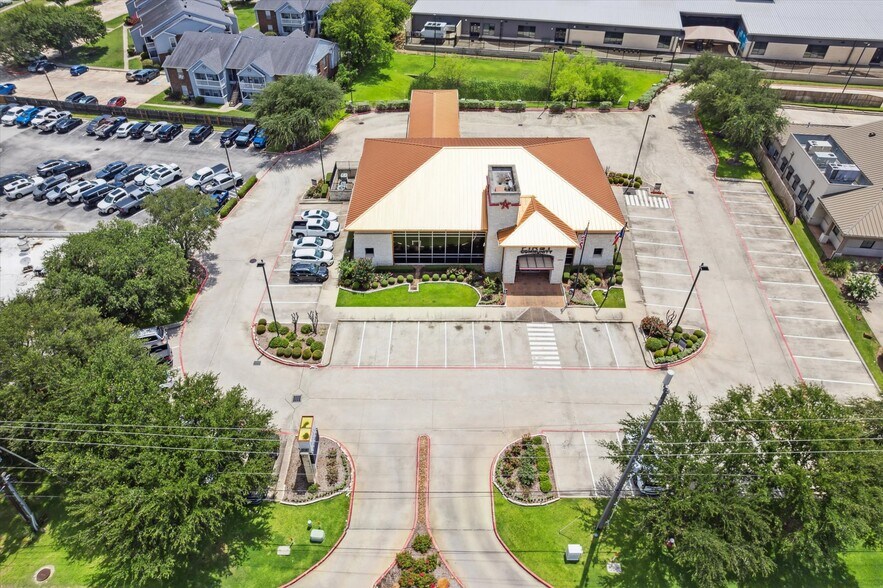 More Photos Of 28850 Tomball Pky, Tomball Bank For Sale