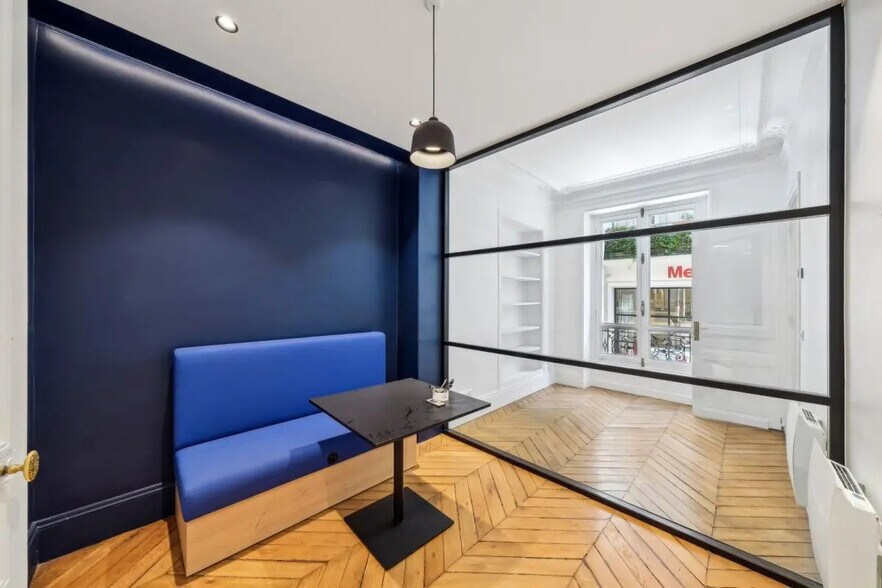 More Photos Of 10 Avenue De L'Opera, Paris Office For Sale