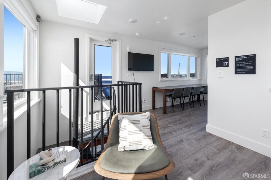 More Photos Of 4326 Irving St, San Francisco Apartments For Sale