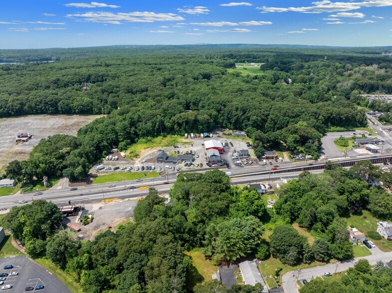 More Photos Of 1097 Eddie Dowling Hwy, North Smithfield Service Station For Sale