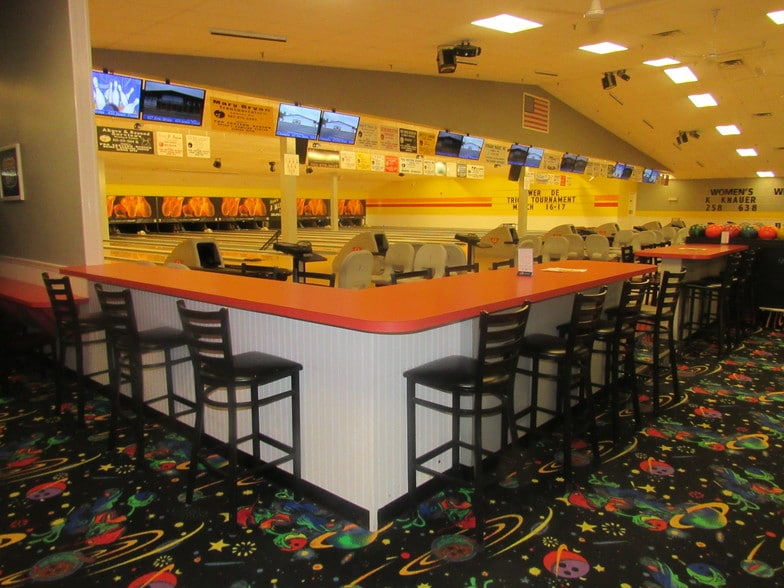 More Photos Of 1103 S Central Ave, Laurel Bowling Alley For Sale