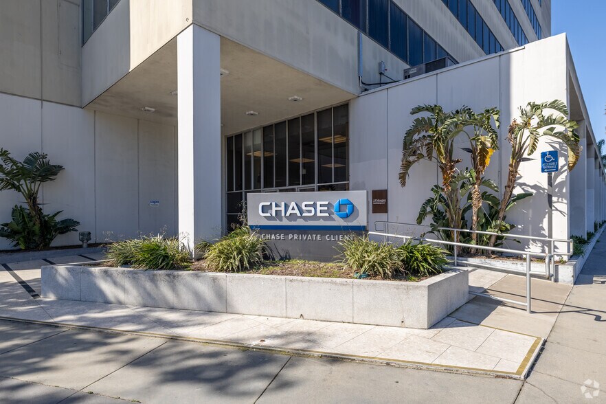 More Photos Of 4455 Lankershim Blvd, North Hollywood Office For Lease