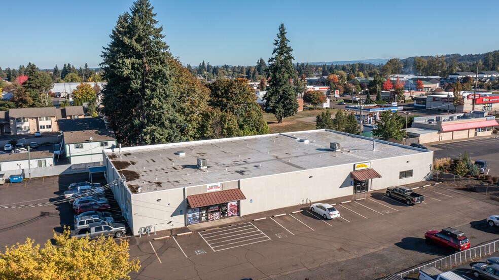 More Photos Of 2175 S Main Rd, Lebanon General Retail For Sale