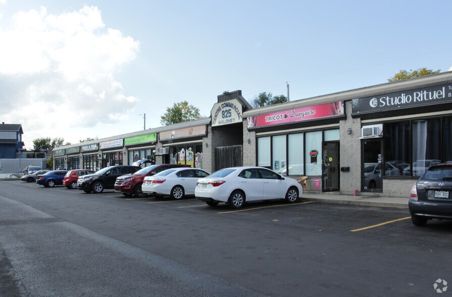 More Photos Of 825 Boul Maloney E, Gatineau Freestanding For Sale