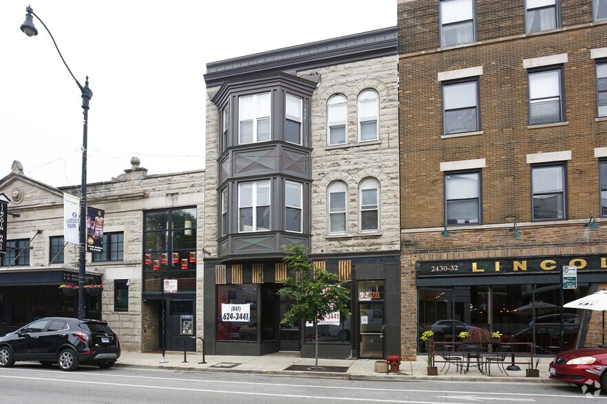 More Photos Of 2428 N Lincoln Ave, Chicago Storefront Retail Residential For Lease