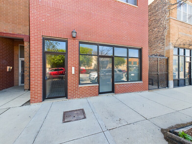 More Photos Of 2064 N Western Ave, Chicago Storefront Retail Residential For Lease
