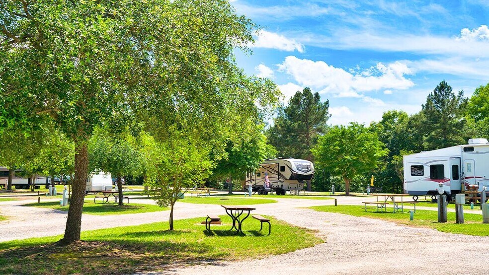 Primary Photo Of 745 FM 343 E, Rusk Trailer Camper Park For Sale