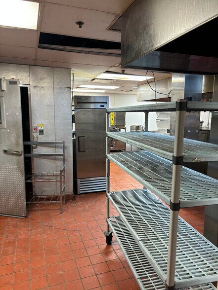 More Photos Of 310 Court Ave, Des Moines Restaurant For Sale