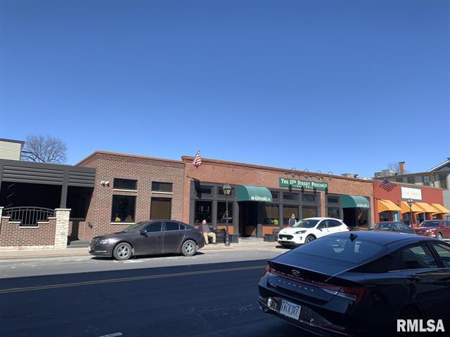 More Photos Of 2108 E 11th St, Davenport Restaurant For Sale