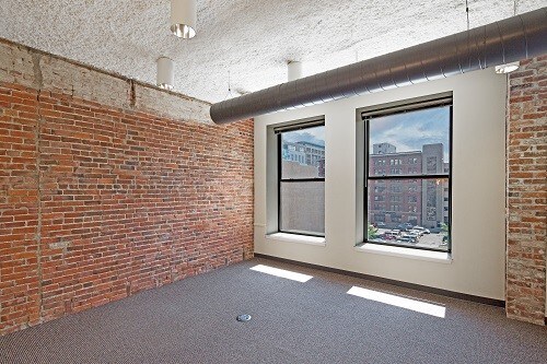 More Photos Of 22 E Washington St, Indianapolis Office For Lease