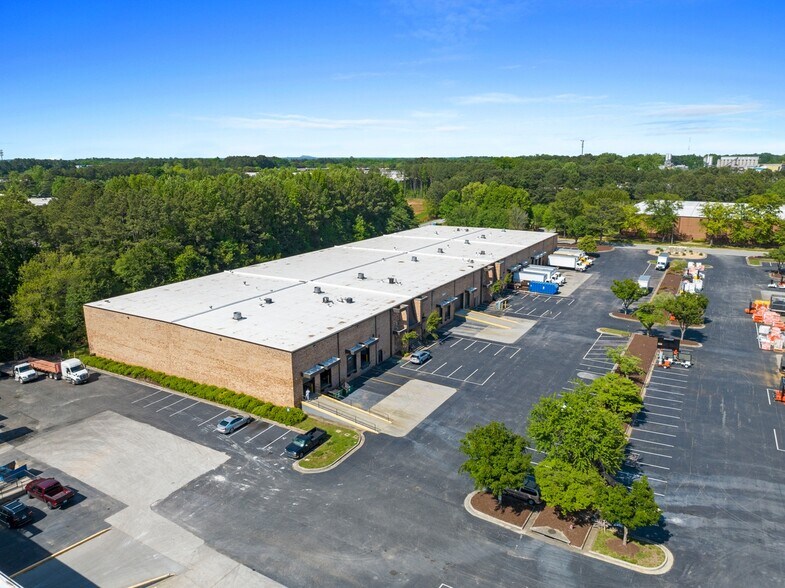 More Photos Of 2775 Bankers Industrial Dr, Atlanta Distribution For Lease