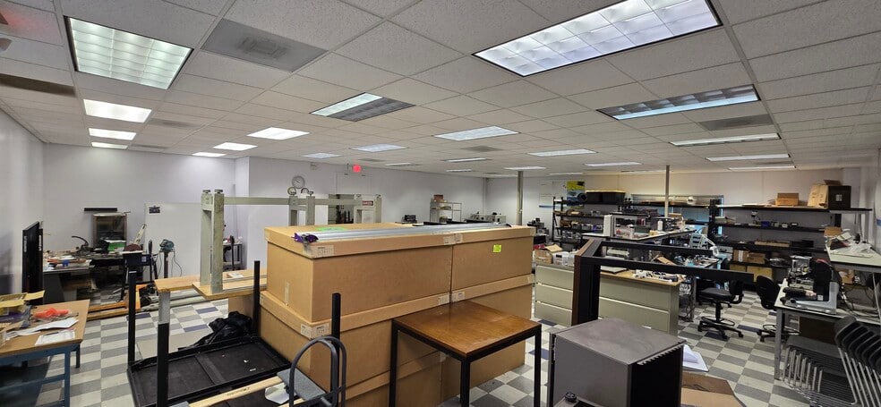 More Photos Of 4 Sierra Way St, Georgetown Light Distribution For Sale