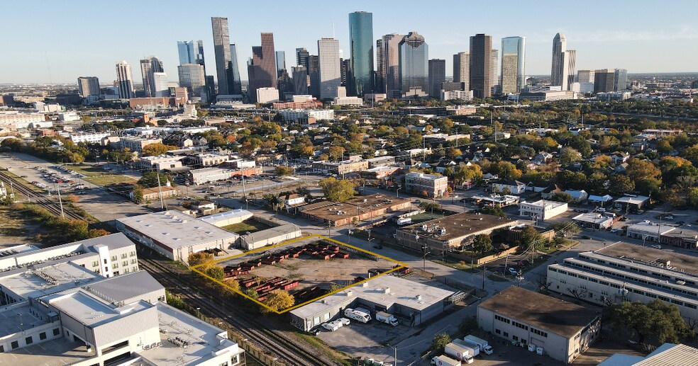 More Photos Of 2102 Center, Houston Land For Sale