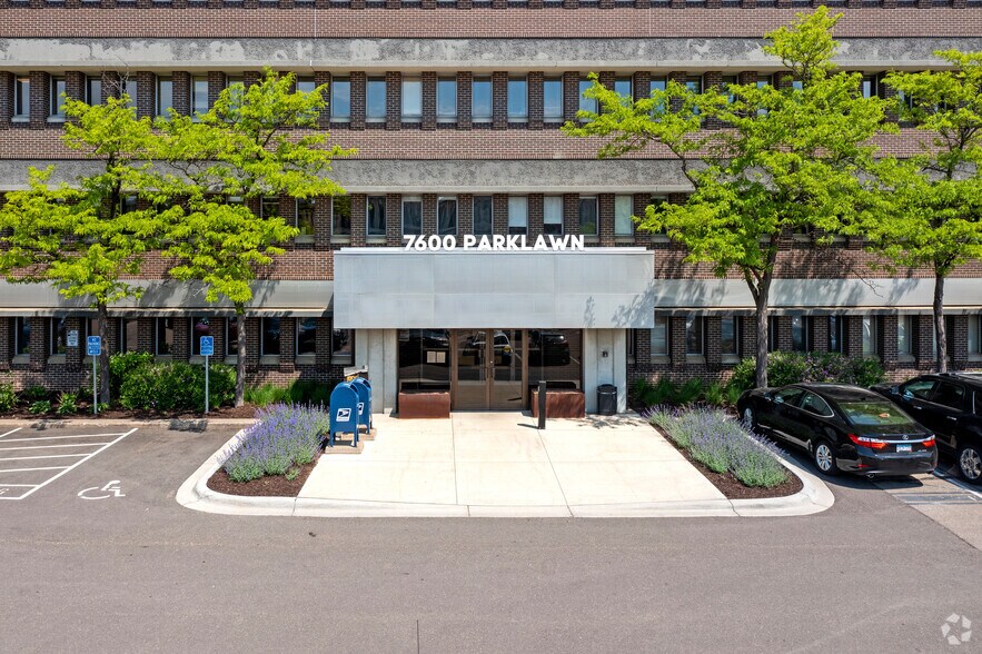 More Photos Of 7600 Parklawn Ave, Edina Office For Lease