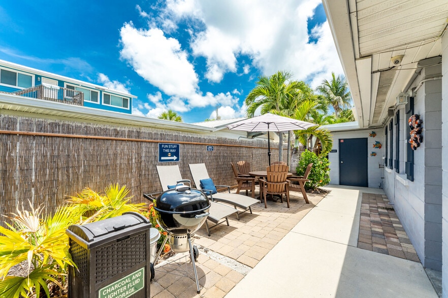 More Photos Of 1130 Gulf Blvd, Englewood Apartments For Sale
