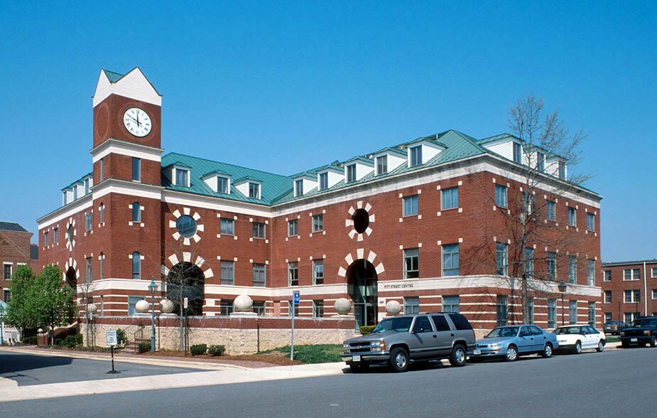 More Photos Of 1240 N Pitt St, Alexandria Office For Lease