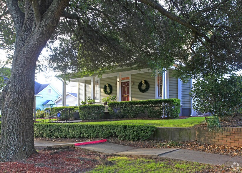 More Photos Of 209 N Dawson St, Thomasville Office For Sale