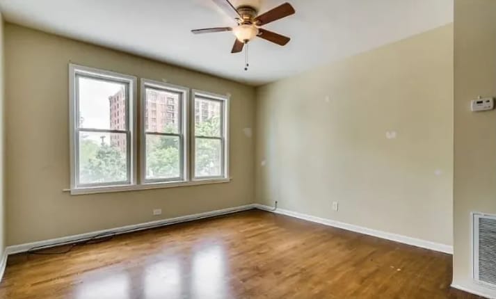 More Photos Of 3240 N Clark St, Chicago Apartments For Sale