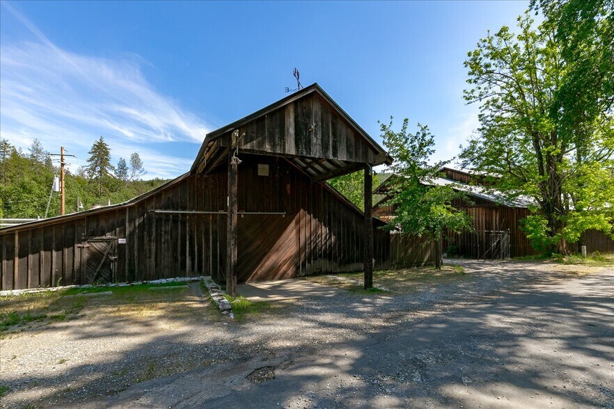 More Photos Of 2690 San Domingo Rd, Murphys Specialty For Sale