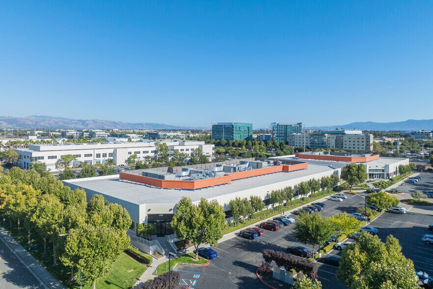 More Photos Of 140 Baytech Dr, San Jose Research And Development For Lease