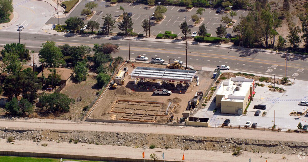 More Photos Of 3154 Kendall Dr, San Bernardino Convenience Store For Sale