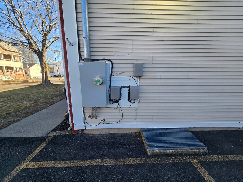 More Photos Of 48 School St, Lincoln Restaurant For Sale