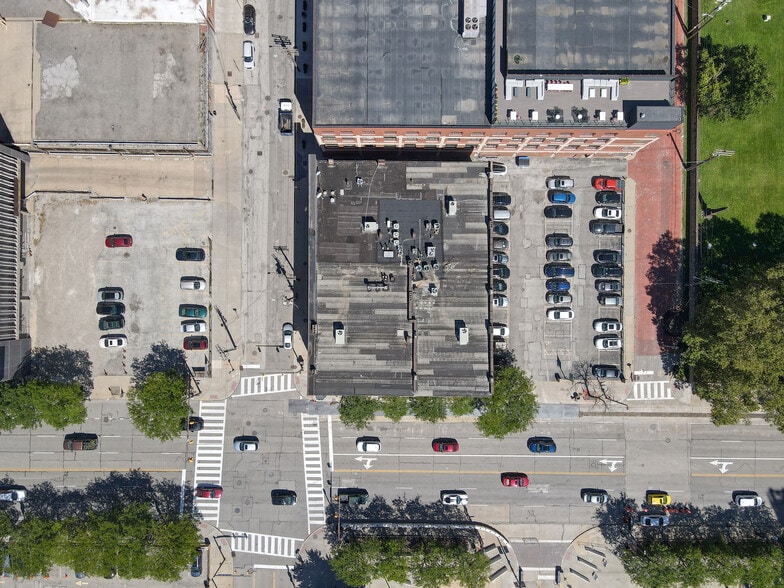 More Photos Of 2217 E 9th St, Cleveland Office For Lease