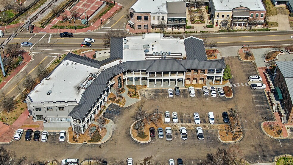 More Photos Of 113-115 W Jackson Ave, Ridgeland Unknown For Lease