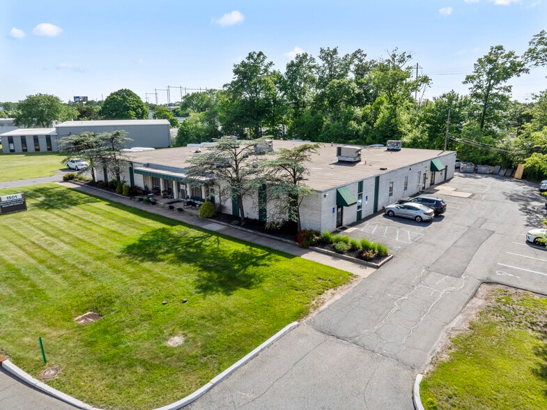 More Photos Of 1501 Livingston Ave, North Brunswick Medical For Lease