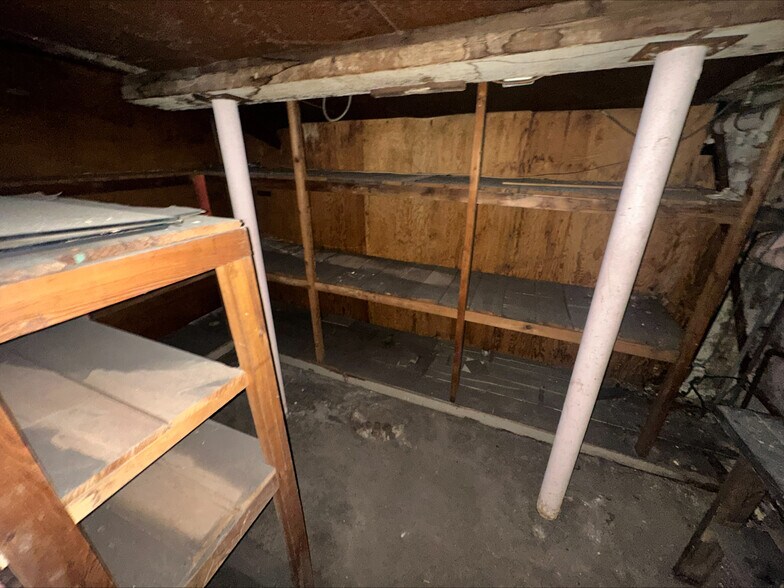 More Photos Of 8-10 Irving Pl, Woodmere Storefront Retail Office For Lease