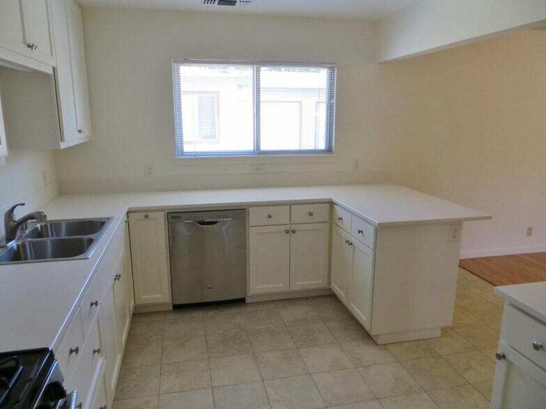 More Photos Of 415 4th St, Winters Multifamily For Sale
