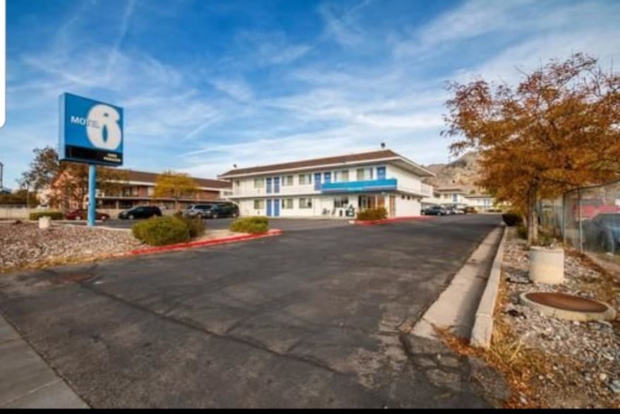 More Photos Of 561 E Wendover Blvd, Wendover Hotel For Sale