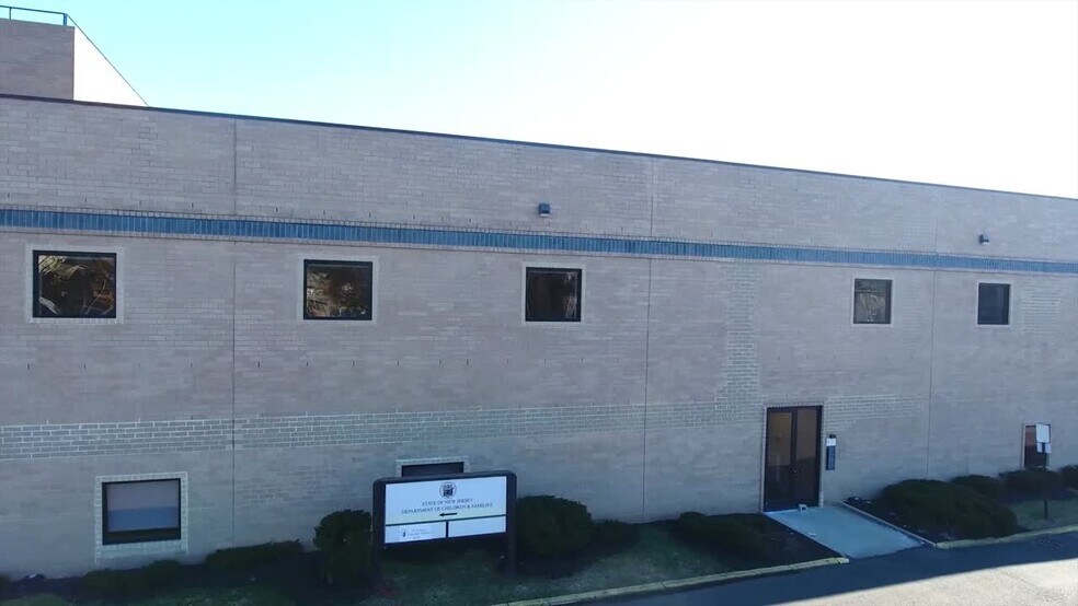 Primary Photo Of 50-58 Burnett Ave, Maplewood Research And Development For Lease